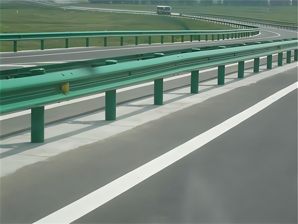 南充波形梁护栏在高速公路的应用